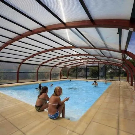 2 Etoiles - Piscine - Eebbhh Dağ evi *